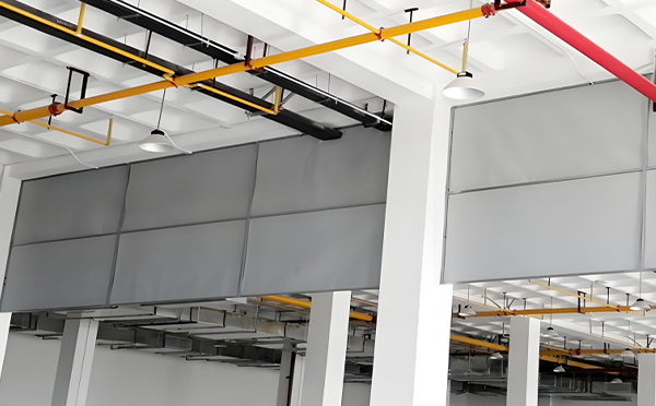 商场防烟分区常闭节点：西夏挡烟垂壁高度与控制器接线图解